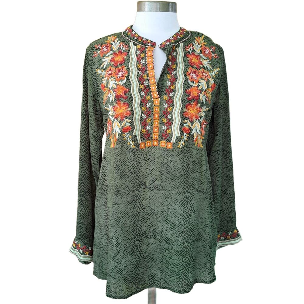 KARYN SEO Floral Embroidered LongSleeve Tunic Top Small Green Animal Print Caite